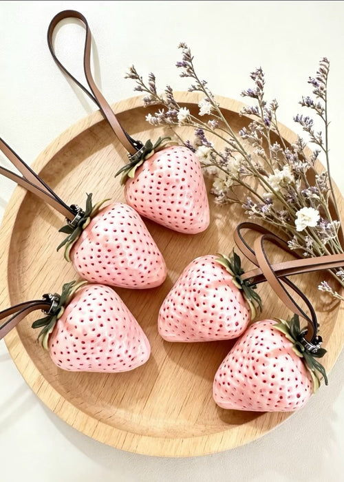 Strawberry 🍓 keyring